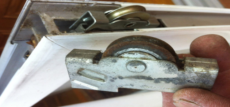 screen door roller repair in Northdale